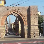 Giardino Segreto - History And Design Apartment Bologna